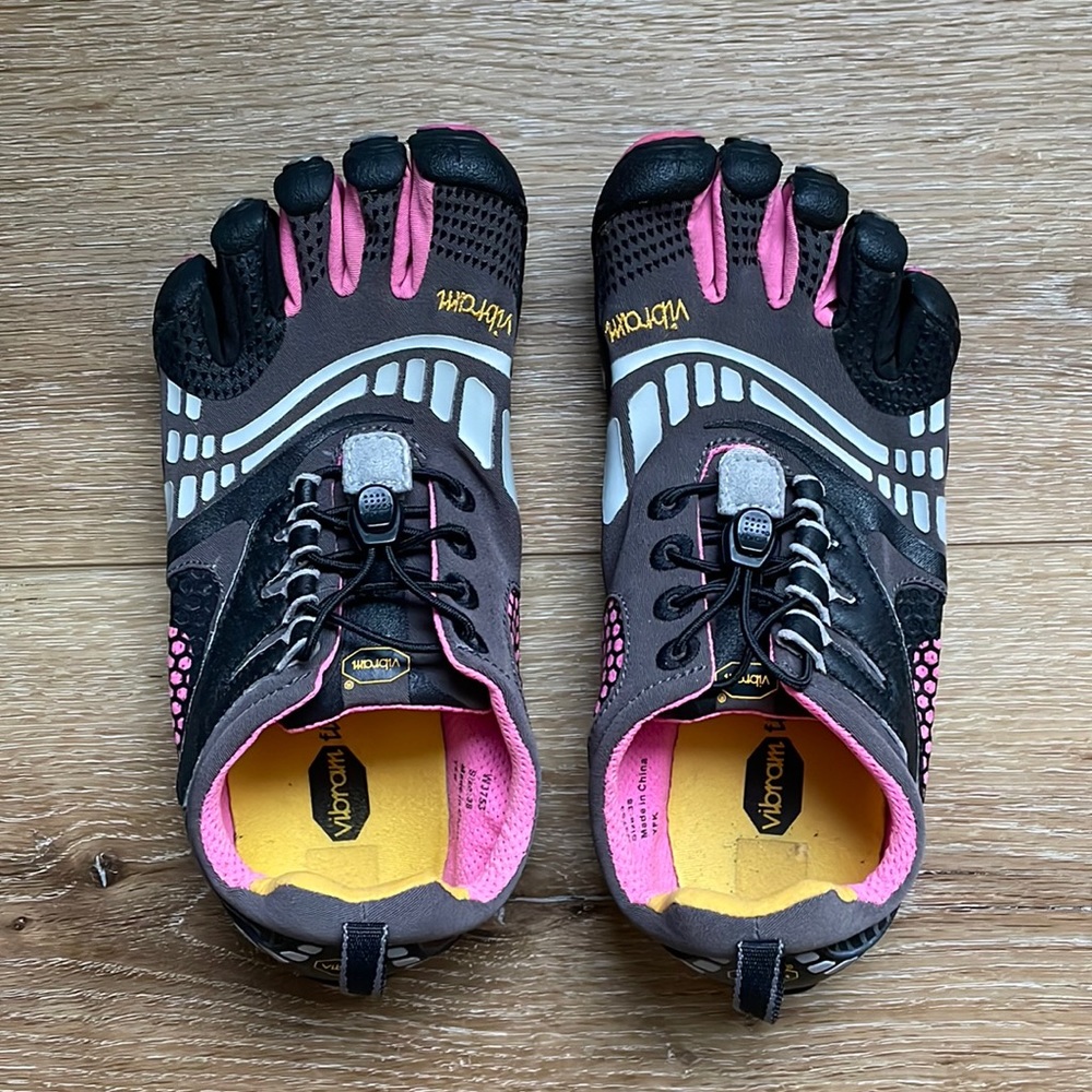 Vibram womens Five Finger Shoes size 38